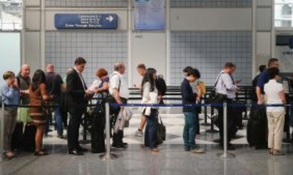 ‘إياتا’ ينادي لتطوير أمن المطارات عالميا