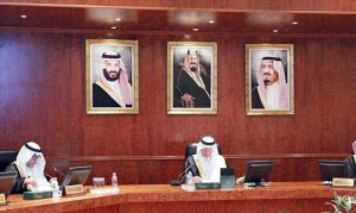 Prince Khaled forms panel to improve Umrah services