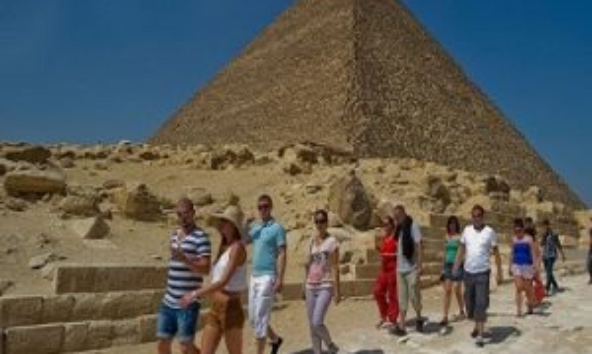 مجدى حنين: السياحة المصرية بدأت تتجاوز أزمات السنوات السبع العجاف