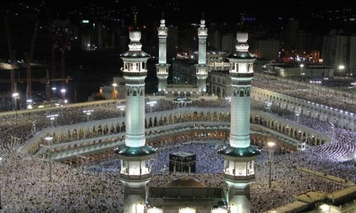 Saudi Arabia’s Hajj ministry: 688,184 Umrah visas issued since September